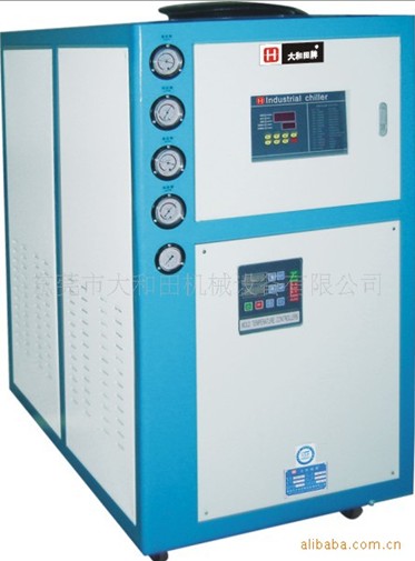 對于冷熱一體機的介紹，它擁有兩種功能