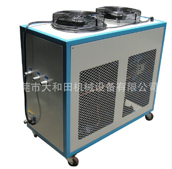 各行各業(yè)需要它——小型冷水機